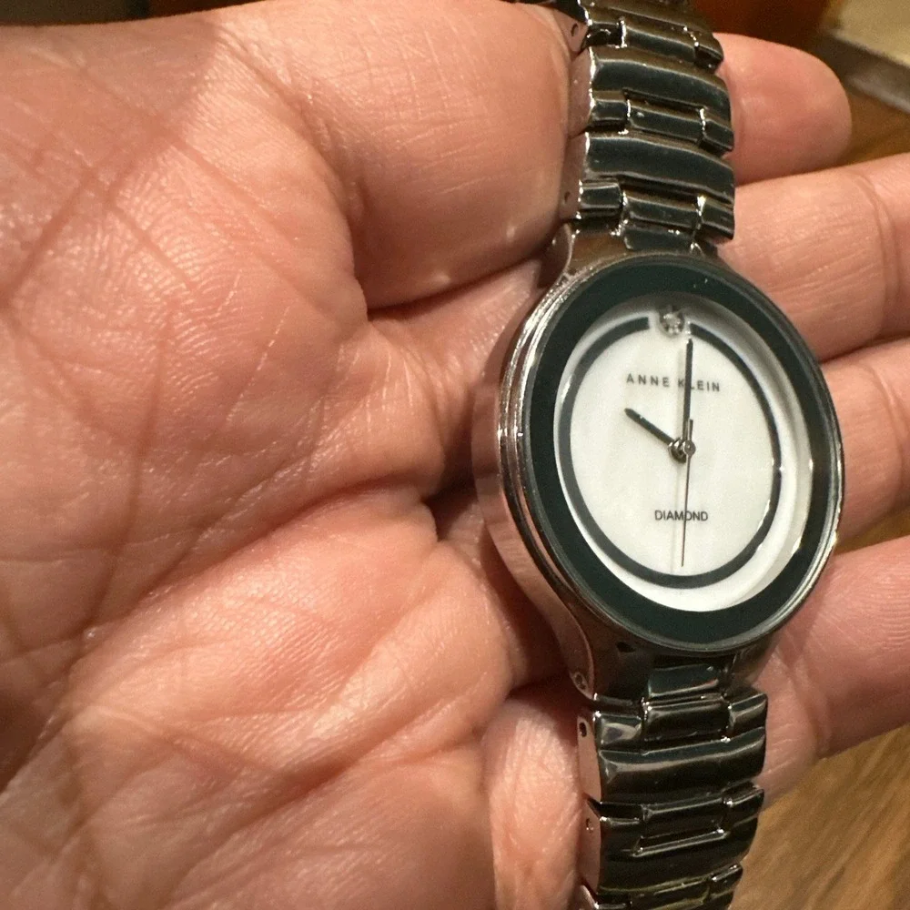 WORKING Anne klien diamond silver‎ watch ladies new battery